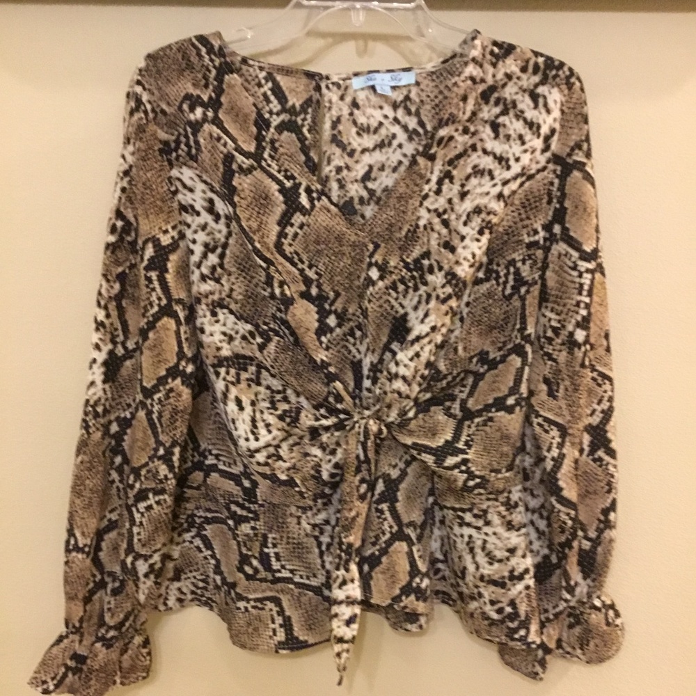 She and sky Snake Print long sleeve Top size Large